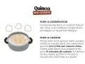 Une casserole de quinoa cuit, avec des volutes de vapeur. Le germe de quinoa est prêt à être dégusté.