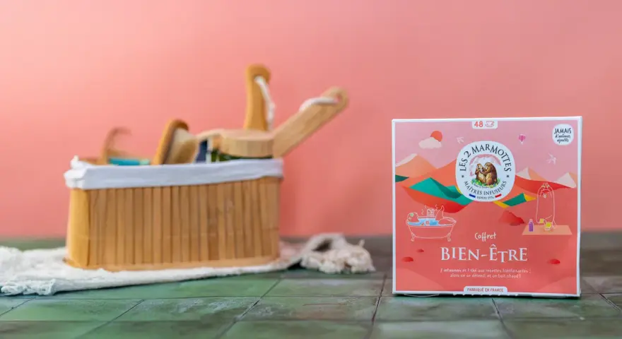 Un coffret "Bien-être" avec une tisane pour digérer le soir. Idéal pour se détendre et boire chaud après un bon repas.