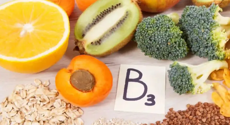 Fruits, légumes et céréales, sources de vitamine B3, pour des bienfaits sur la santé.